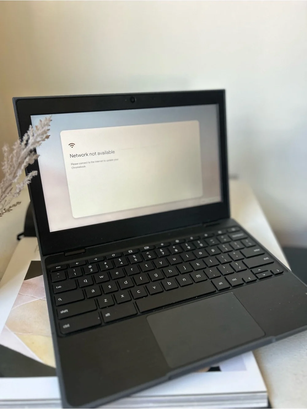 Black Chromebook Laptop - Sleek Portable Computer Lenovo 2nd Gen